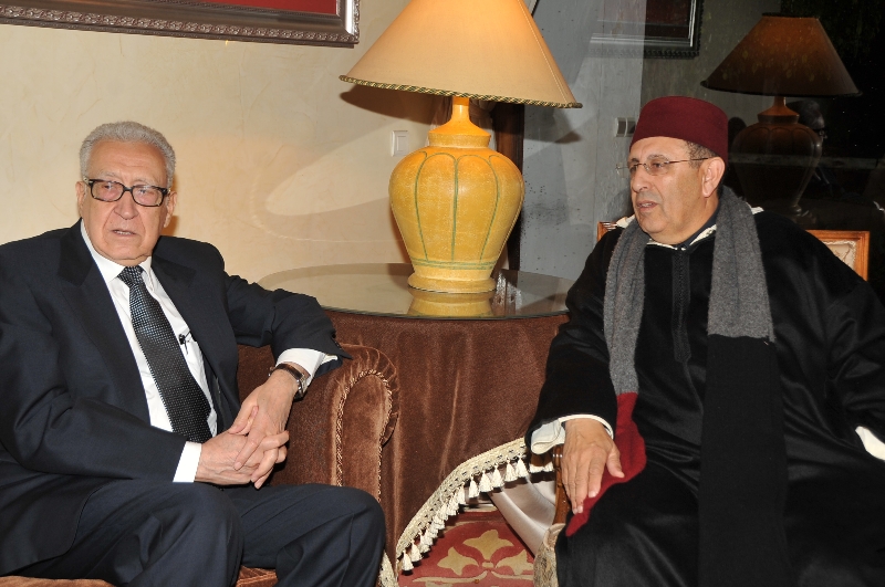 M. Amrani et l\'envoyé spécial conjoint des Nations Unies et de la ligue arabe pour la Syrie, Lakhdar Brahimi.
