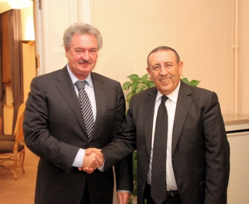 Entretien de M. Amrani avec le Ministre des Affaires étrangères du Luxembourg, Jean Asselborn.